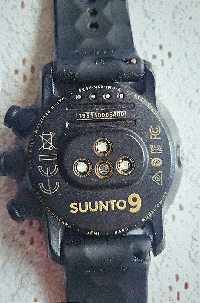 Suunto 9 Baro Titan GPS Sport Smartwatch Herzfrequenz/Schritte, Pulsgurt, Box
