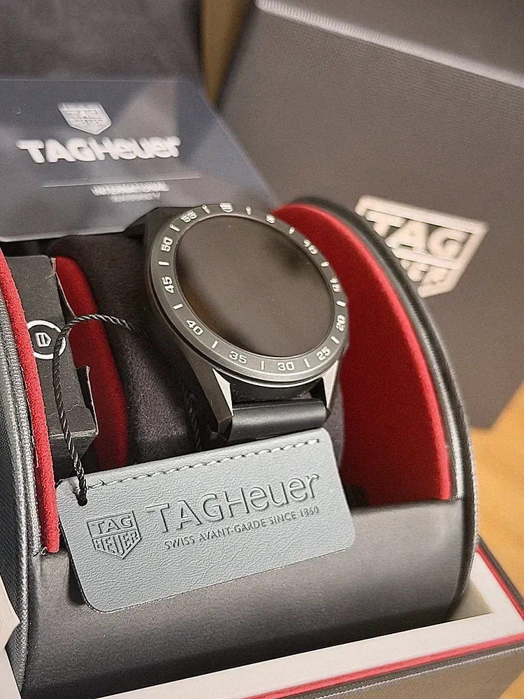 TAG Heuer Connected Calibre E3 Titan Schwarz 45mm – Ref. SBG8A80 – Full Set