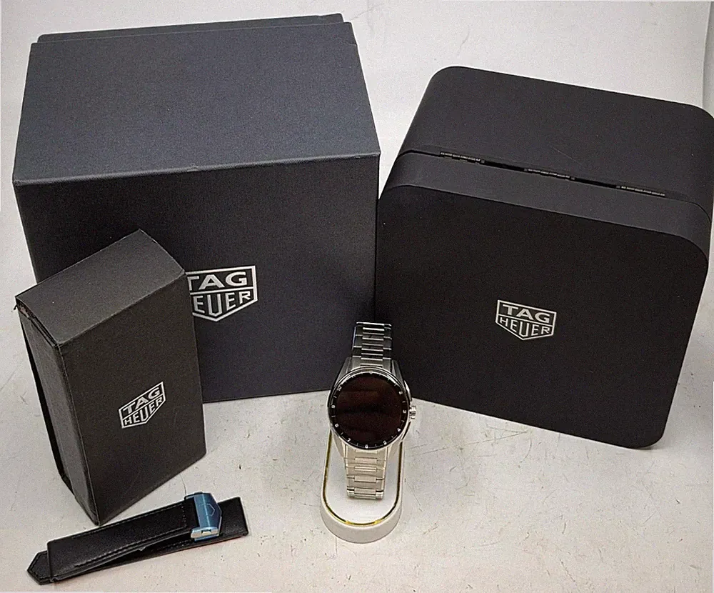 Tag Heuer Connected Calibre E4 42mm Smartwatch SBR8010