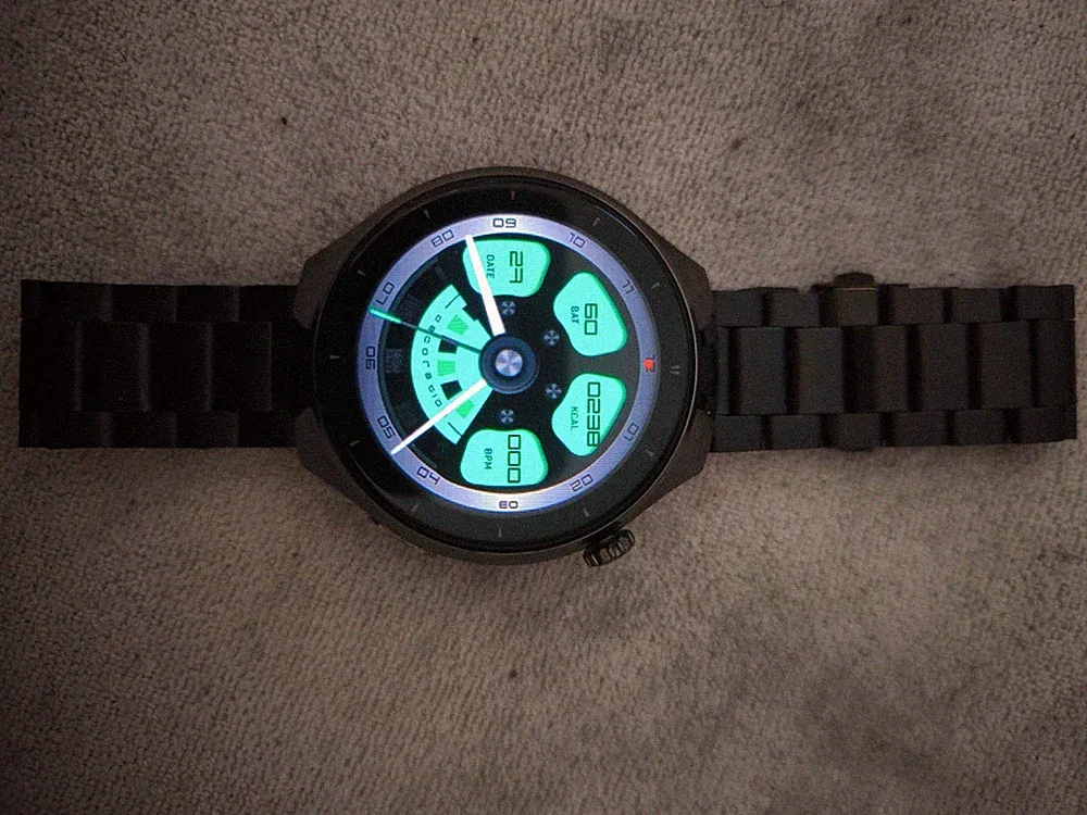 Wasserdichte, ganz brauchbare SmartWatch Mit OLED Display