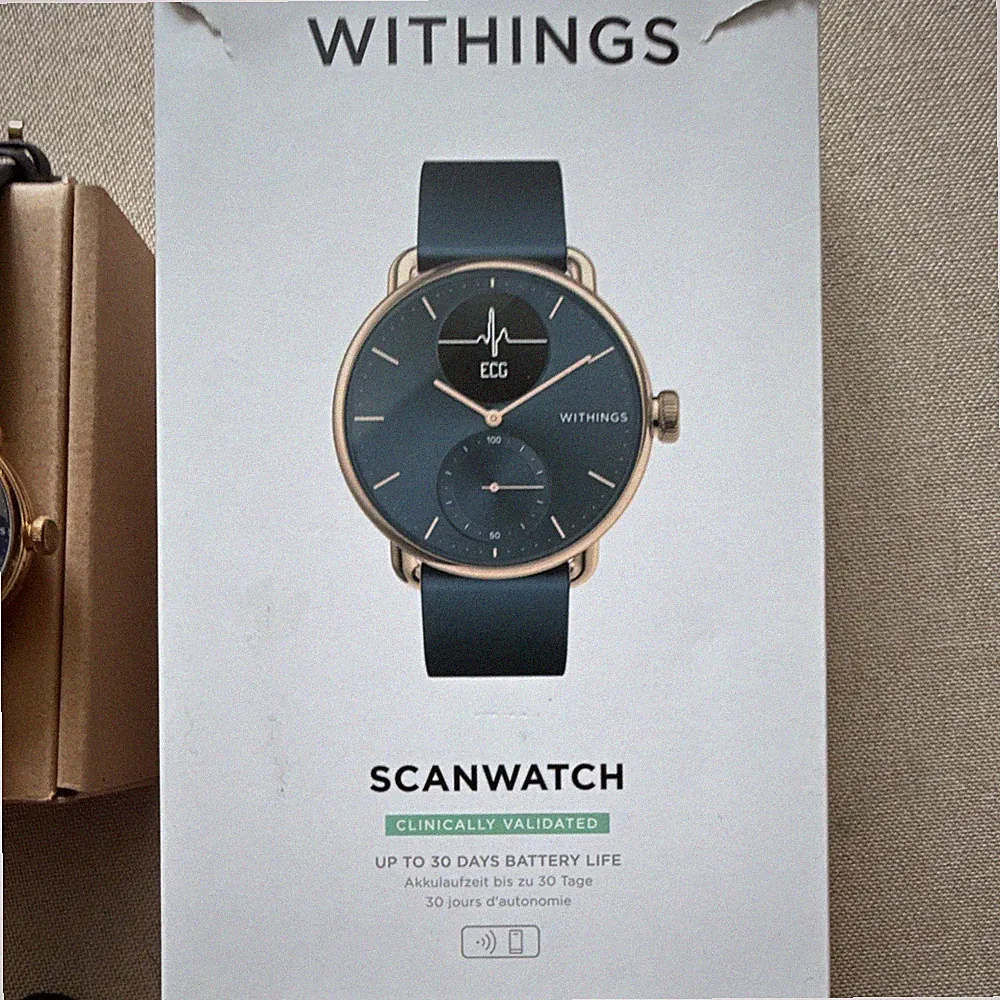 Withings ScanWatch 38 mm Smartwatch EKG Roségold mit blauem Lederarmband