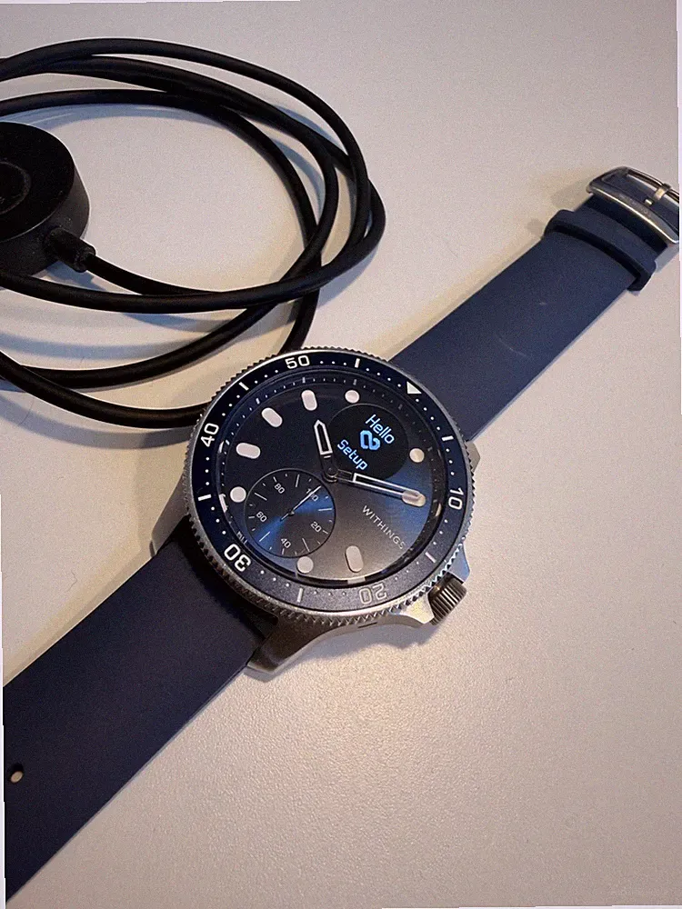 Withings ScanWatch Horizon, Edelstahlgehäuse, Saphirglas und Premium-Design Blau