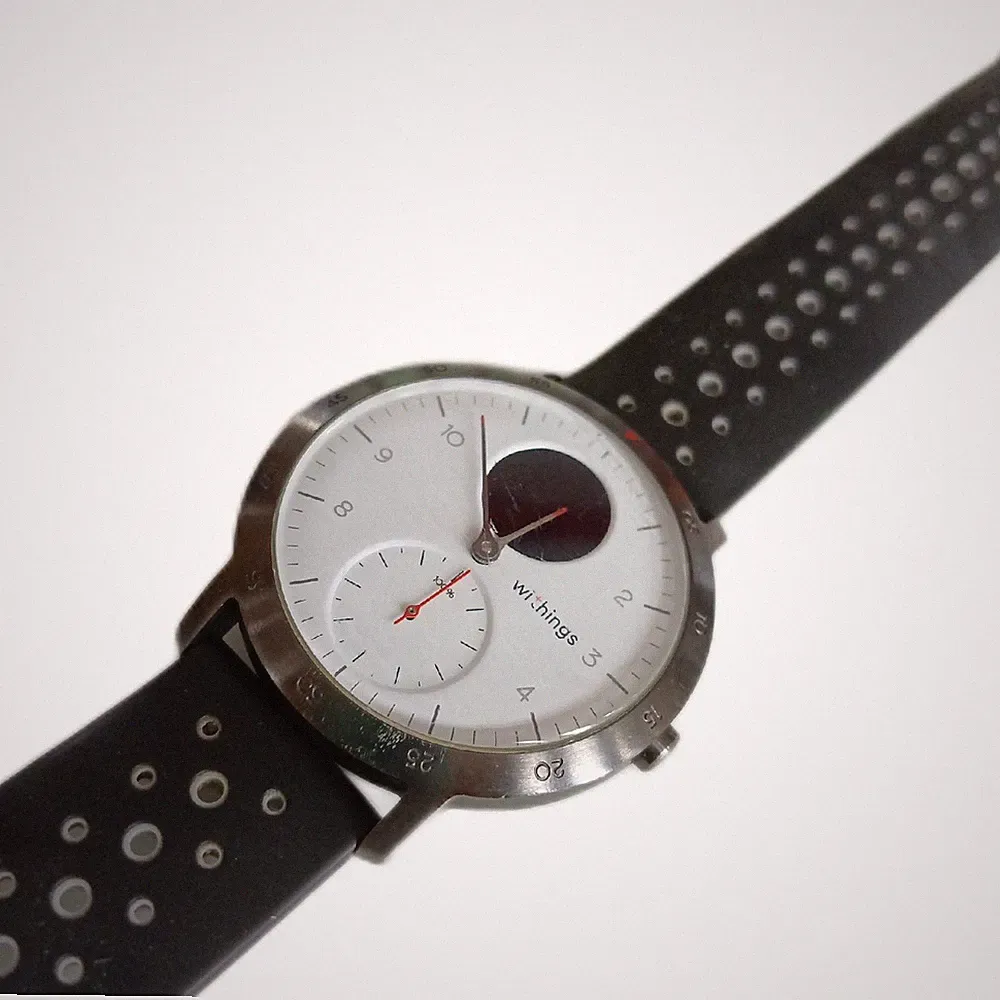 Withings Steel HR Sport Multisport Hybrid Smartwatch Weiß/Schwarz Unvollständig