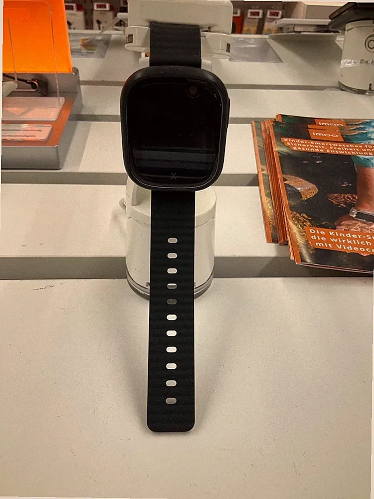 X6Play Kinder-Smartwatch in Schwarz mit GPS, inkl. Gebraucht 3#1907122