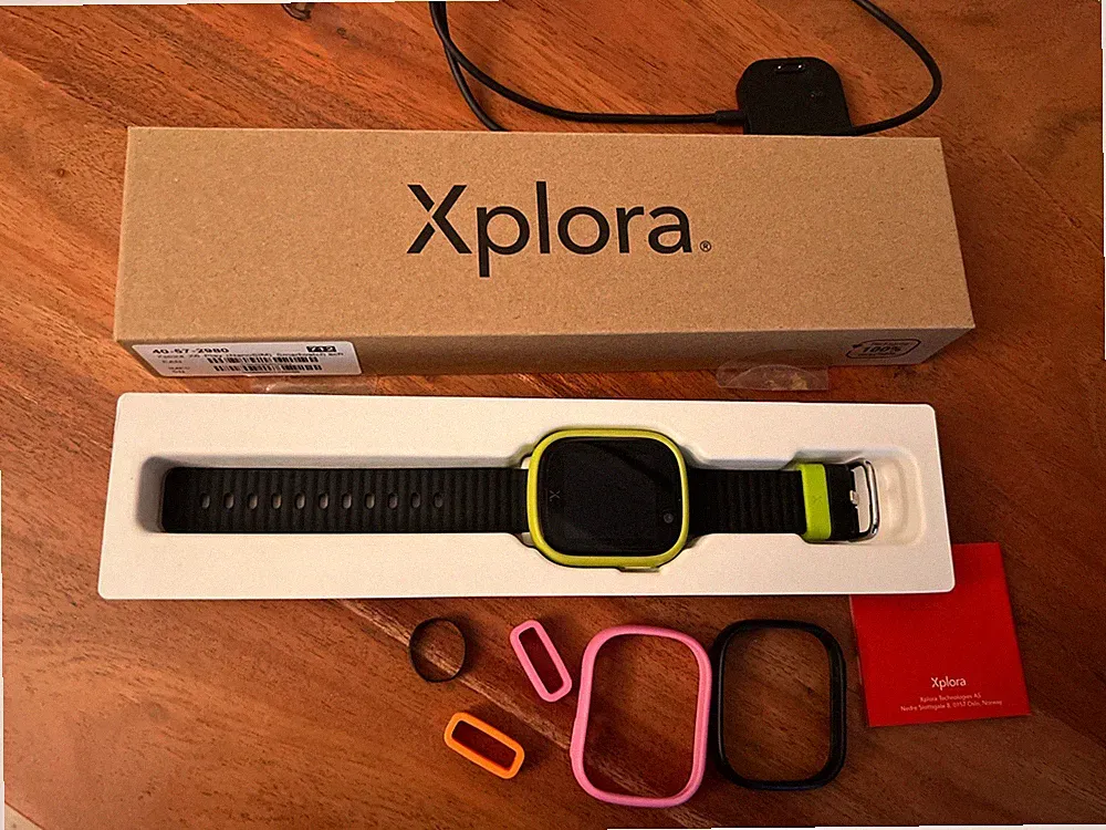 Xplora X6 Play Schwarz 8 GB Android Kinder Smartwatch 1,5" 4G/WLAN Nano SIM LCD